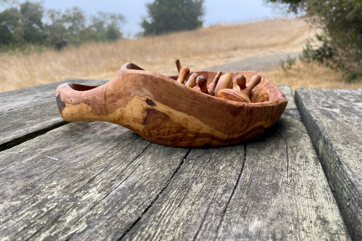 Olive Wood - One-of-a-Kind Single-Handle Bowl (28cm)