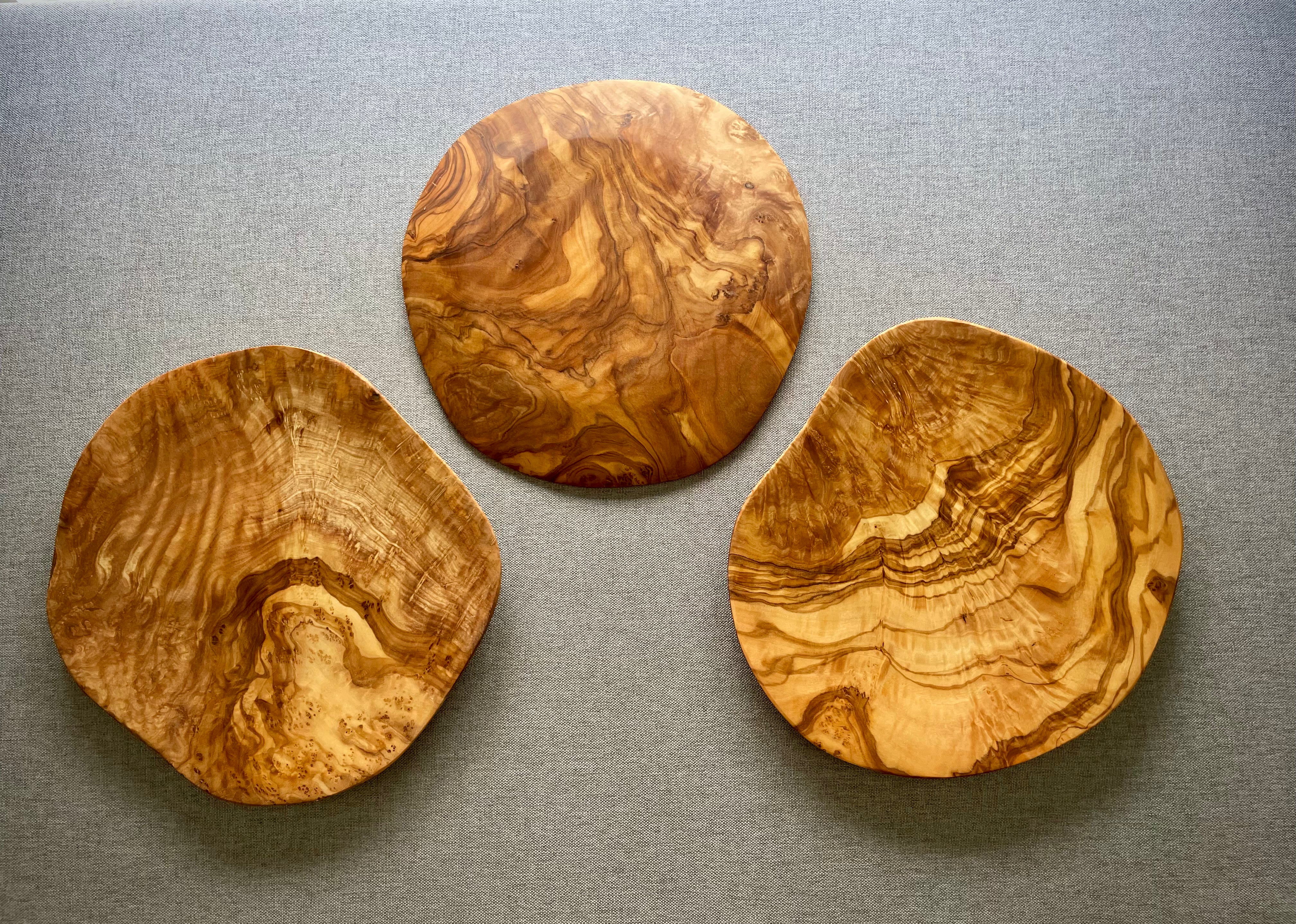 Olive Wood Thin Plates – Wooden Serving & Appetizer Plates (Single, Set of 3 or 6)