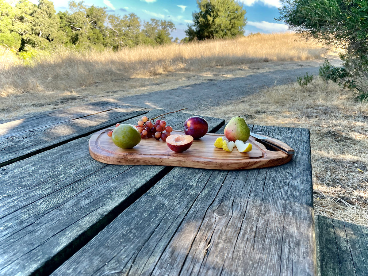 Olive Wood - Cutting Board with Handle & Groove